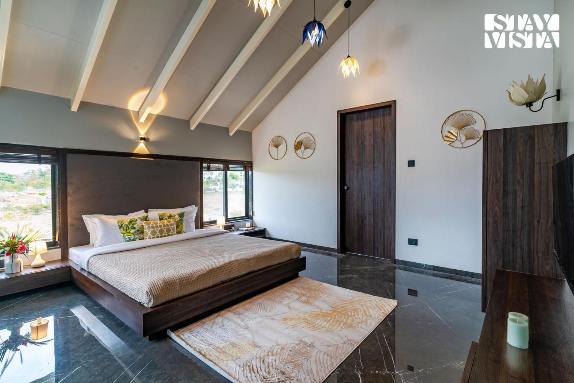 Stayvista At The Rainfield Villa With Gazebo & Lawn Nashik Extérieur photo